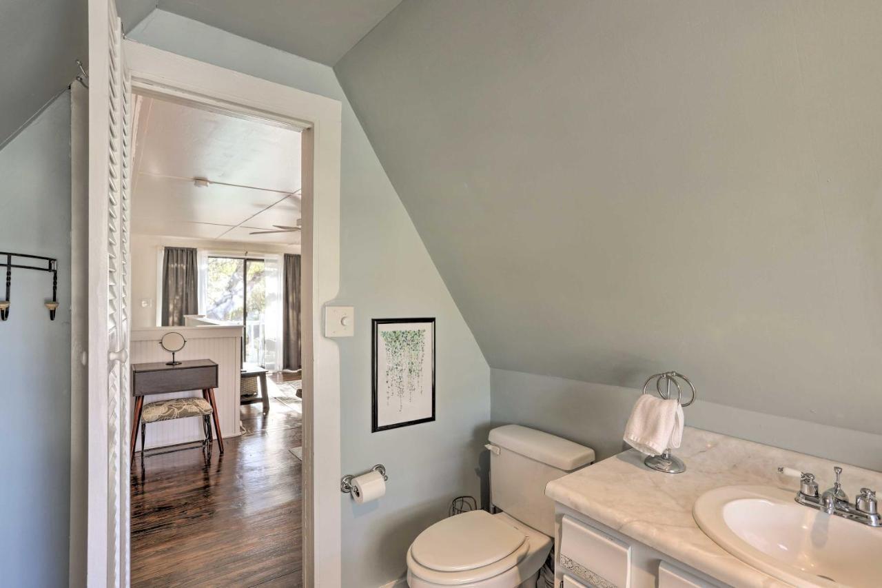 Coastal, Walkable Home In Historic Southport! Exterior photo