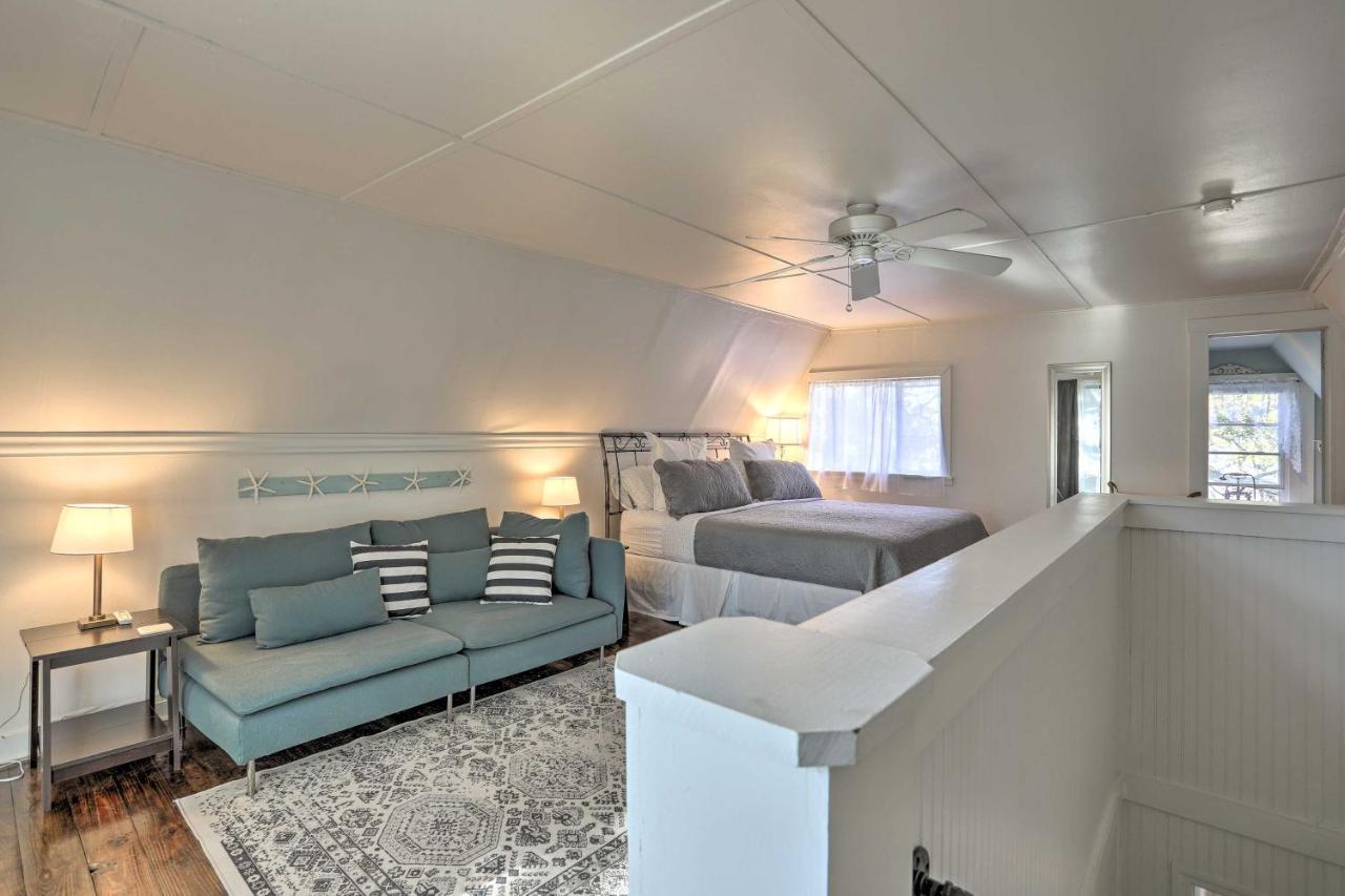 Coastal, Walkable Home In Historic Southport! Exterior photo