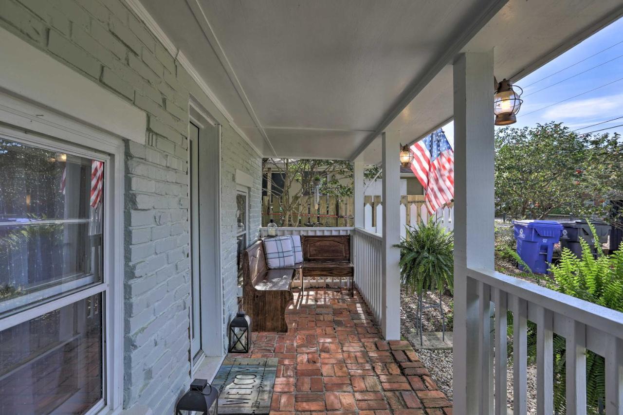 Coastal, Walkable Home In Historic Southport! Exterior photo