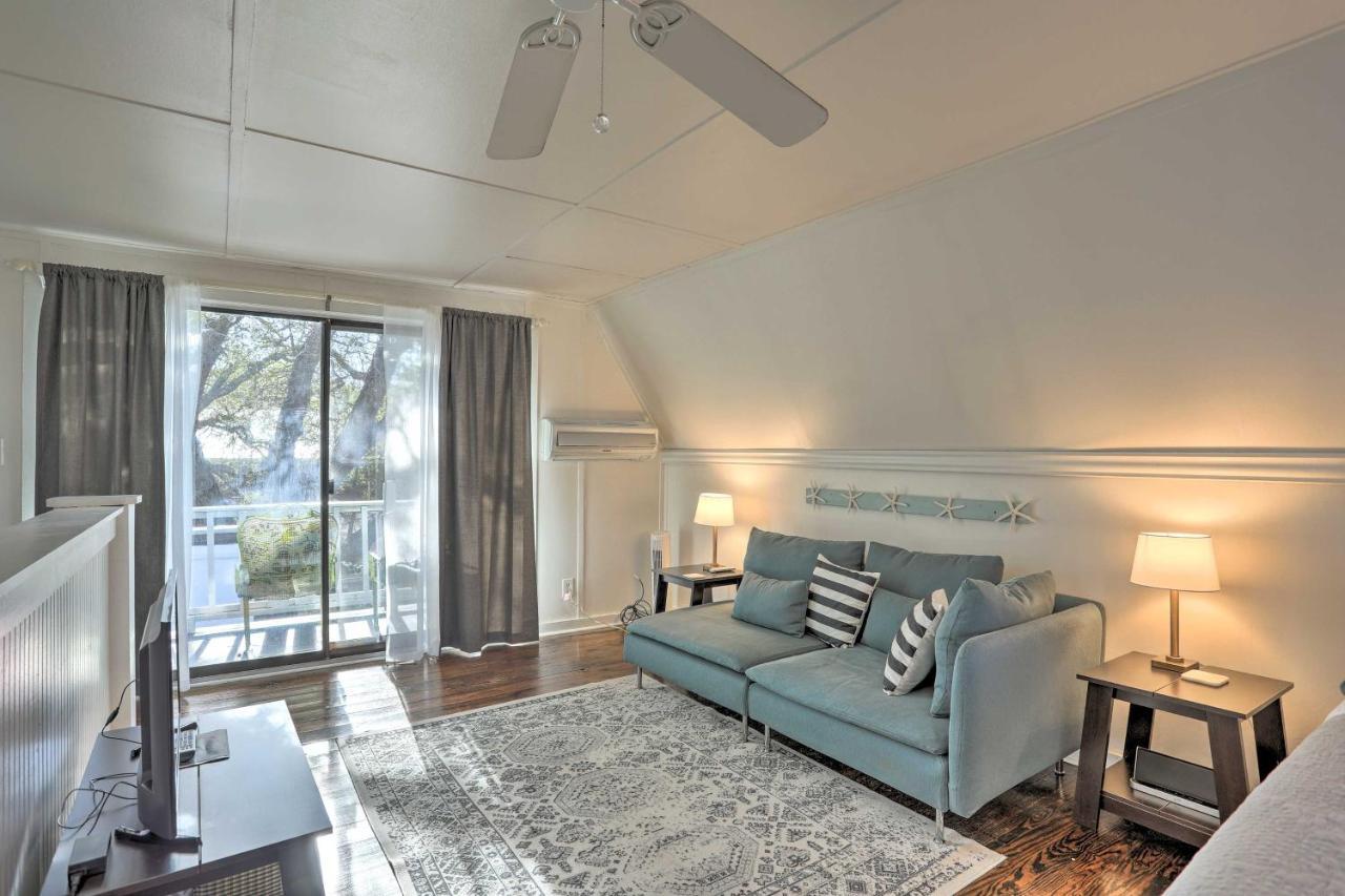 Coastal, Walkable Home In Historic Southport! Exterior photo